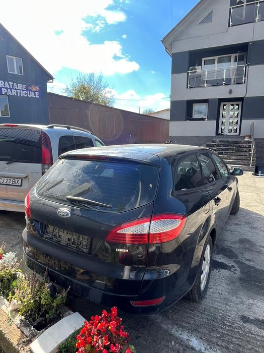 Dezmembrez Ford Mondeo 1.8 Diesel