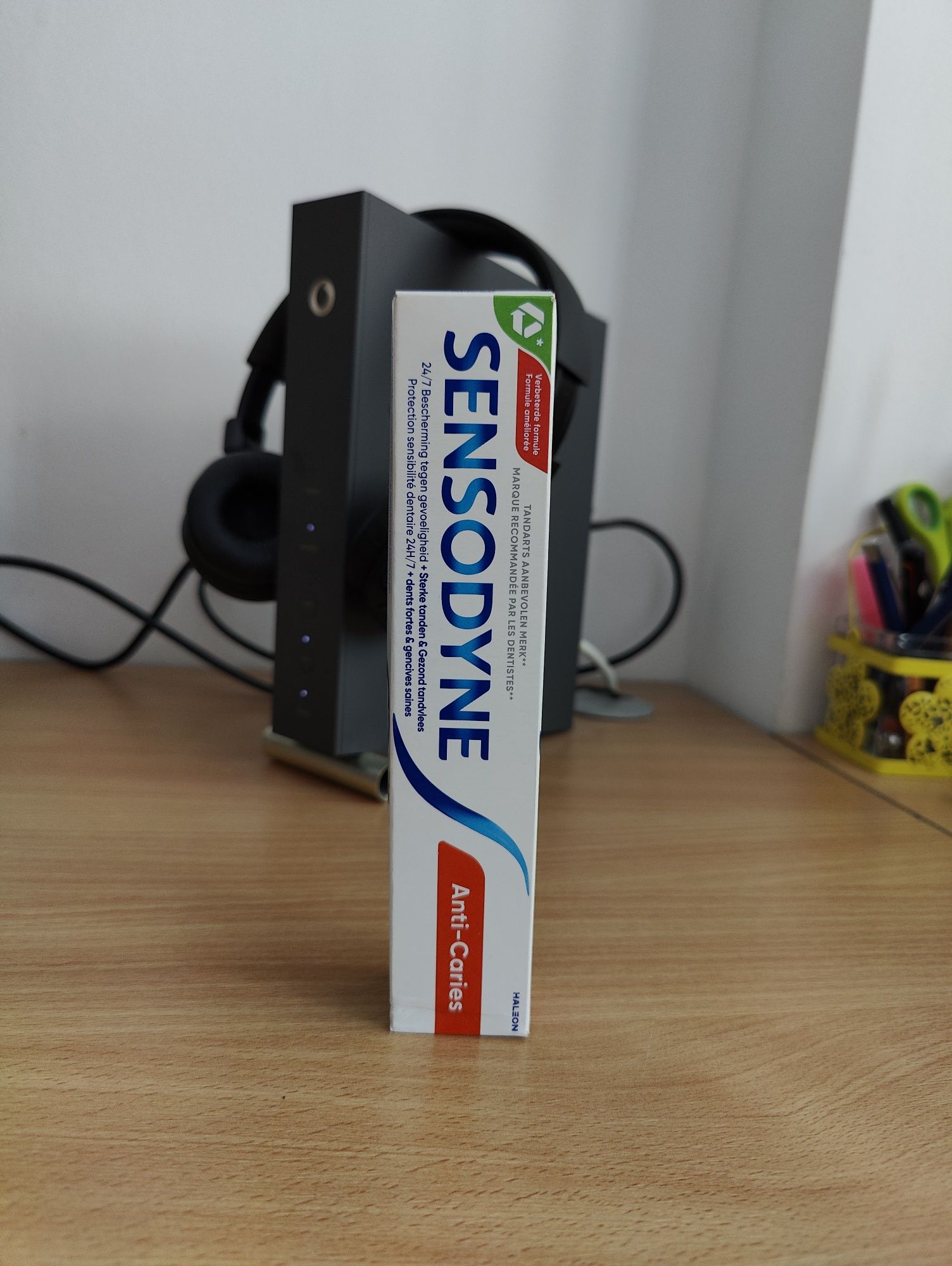 NOUA Pasta de dinți Sensodyne Anti Carii plus aparate ras, detergent