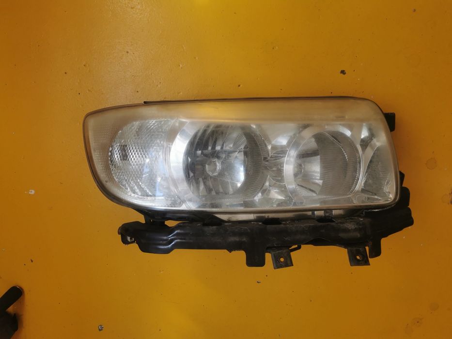 faruri față subaru forester 2007
