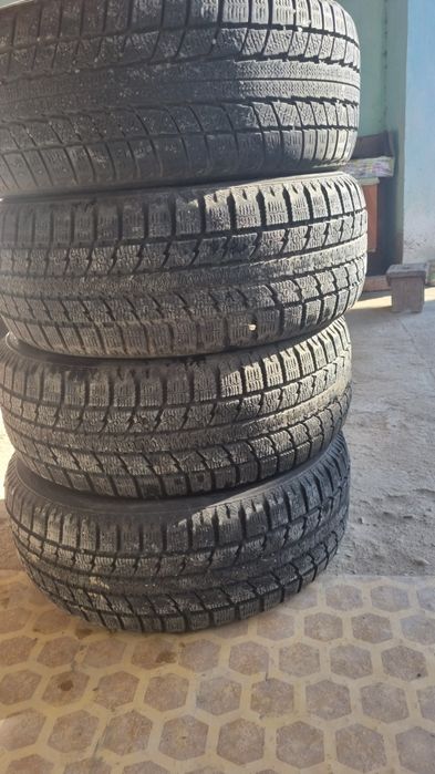 Шины 215/55/17 Toyo 3шт Triangle 1шт
