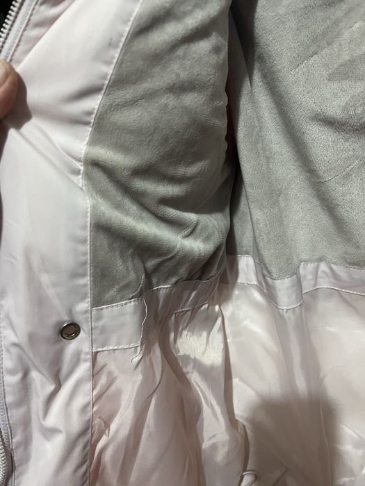 Продам куртку зимнюю для девочки