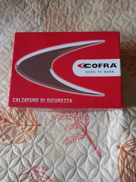 Продавам чисто нови кубинки 40 номер Cofra