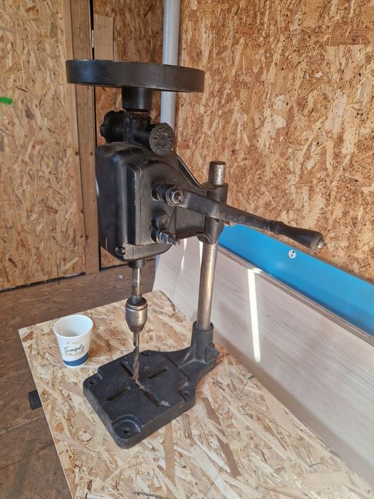 Burghiu mecanic/ manual vechi Piesa rara