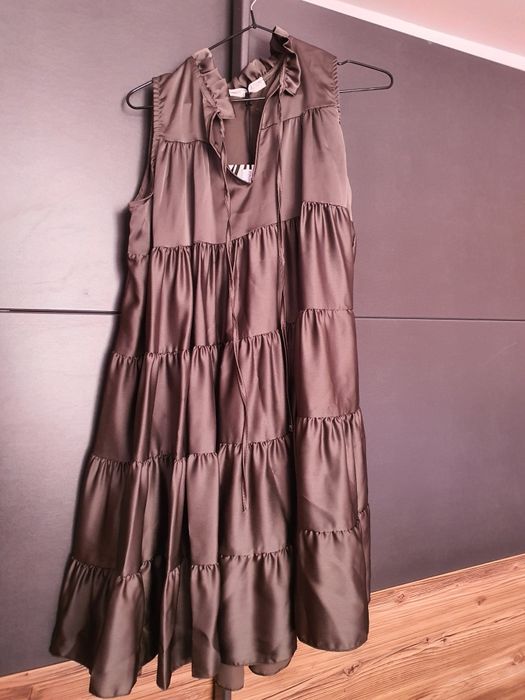 Сатенирани рокли