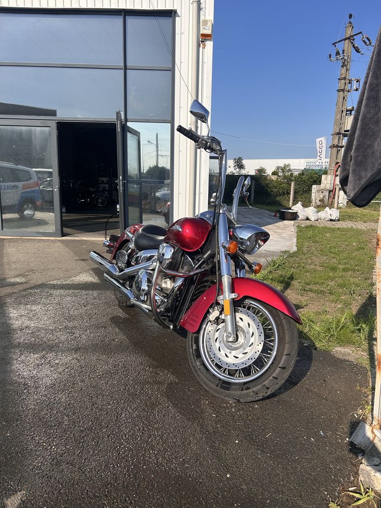 Vans Honda VTX 1300S