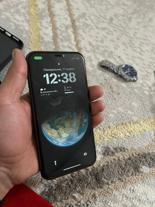 Продам айфон 11 128гб
