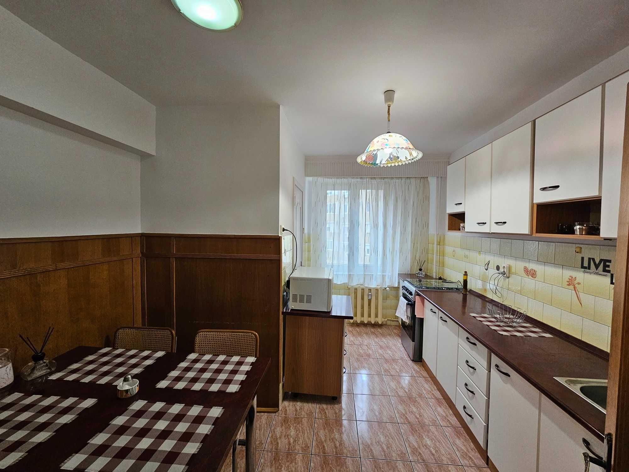 Apartament 3 camere, zona centrala