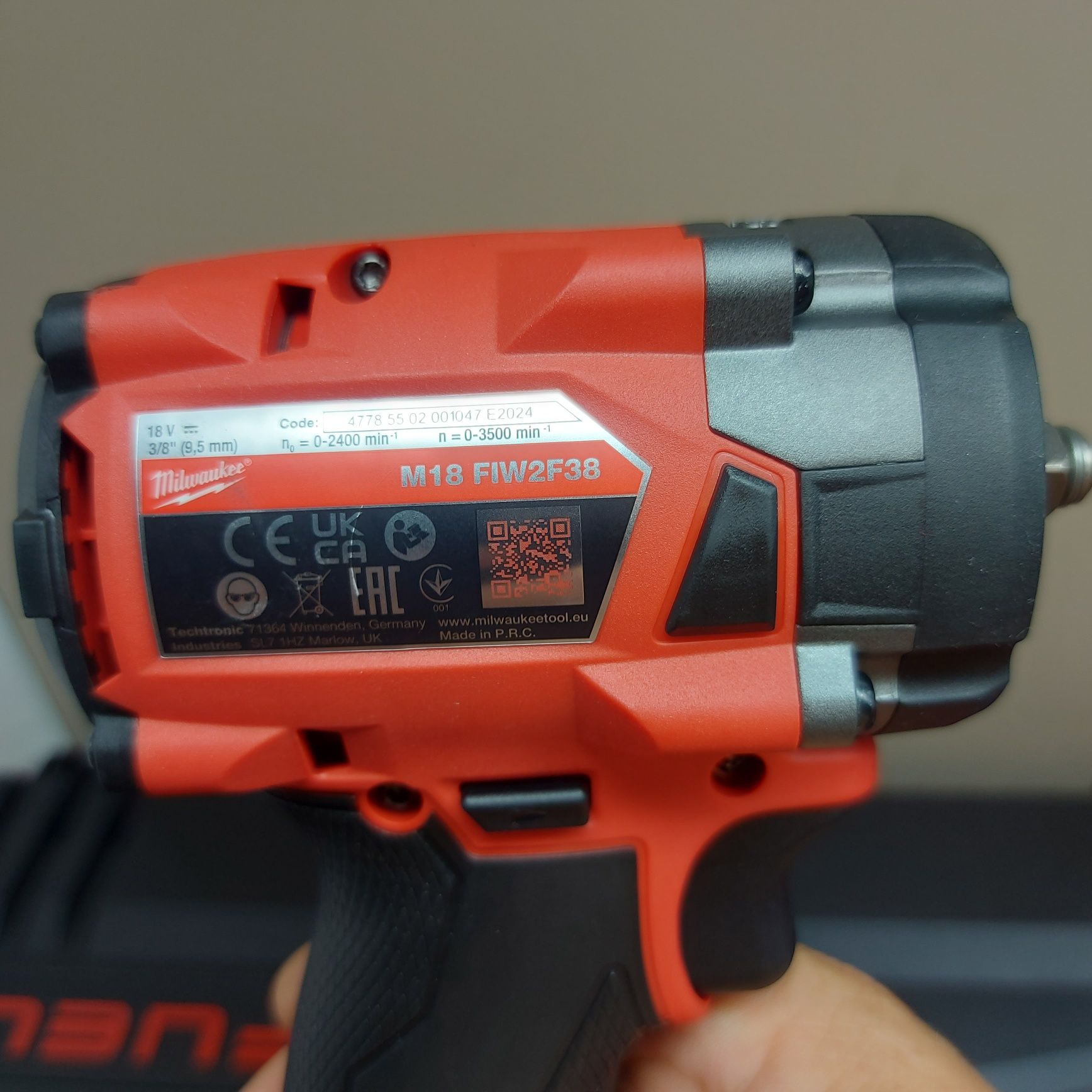 Акумулаторен ударен гайковерт Milwaukee M18 FIW2F38-0X