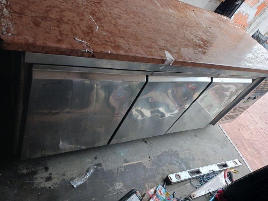 Vând echipament fast food