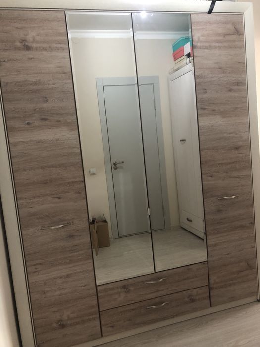 Плательный шкаф