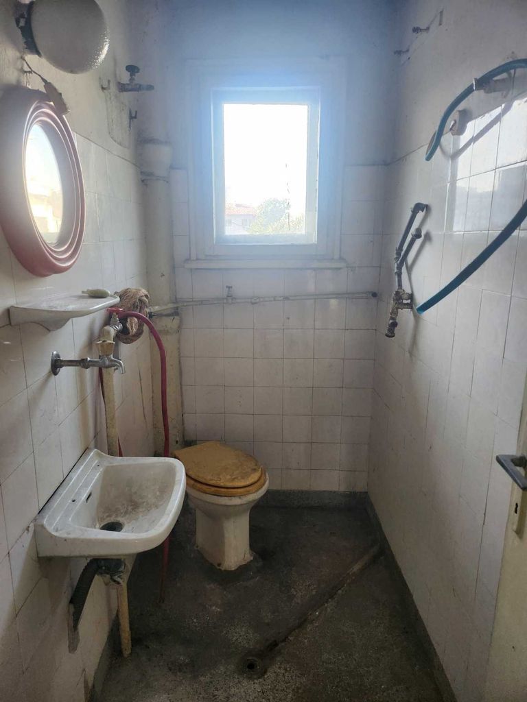 Продава се Тристаен апартамент в Габрово, Център - 100 кв.м за 485 €/кв.м - Снимка #8