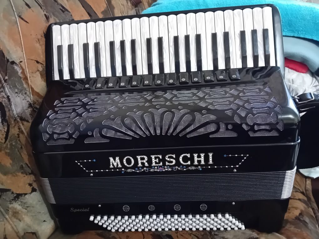 Acordeon Moreschi 2+2