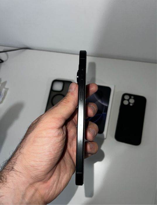 Iphone 16 pro max 256gb ca nou inca in garantie