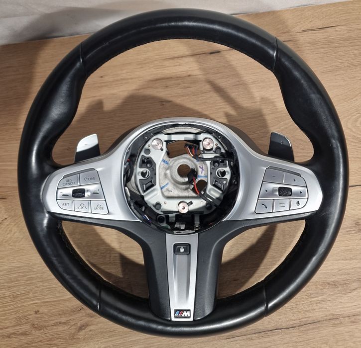 Volan M cu incalzire BMW SERIA G G30 G31 G15 G16 G05 G06 G07