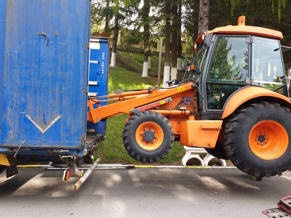 Tractari auto macara 7 locuri  Service deblocari non stop Azuga Busten
