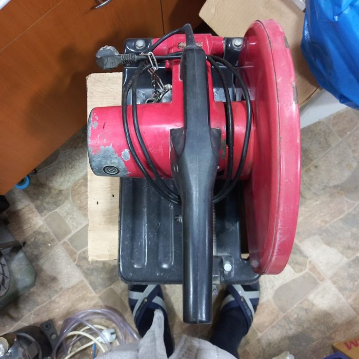 Fierăstrău circular pentru debitat metal 355mm, 2500W
Fierăstrău Circu