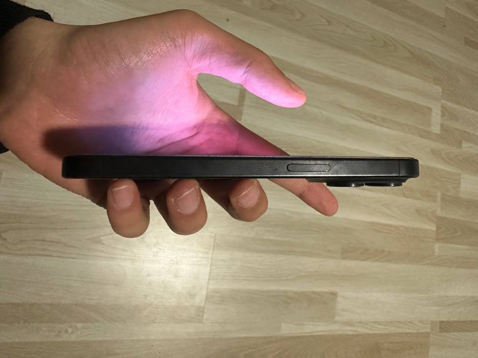 Продается iphone 15 pro 128gb идеал состояния