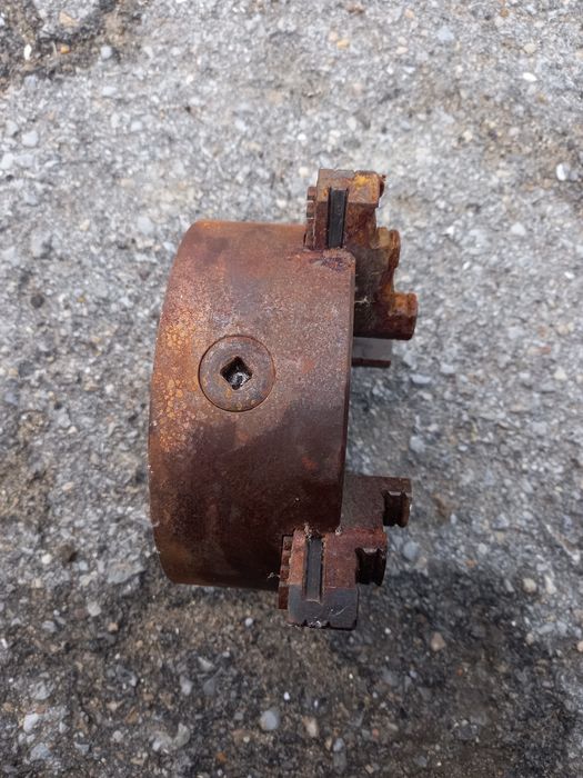 Патронник, универсал за струг