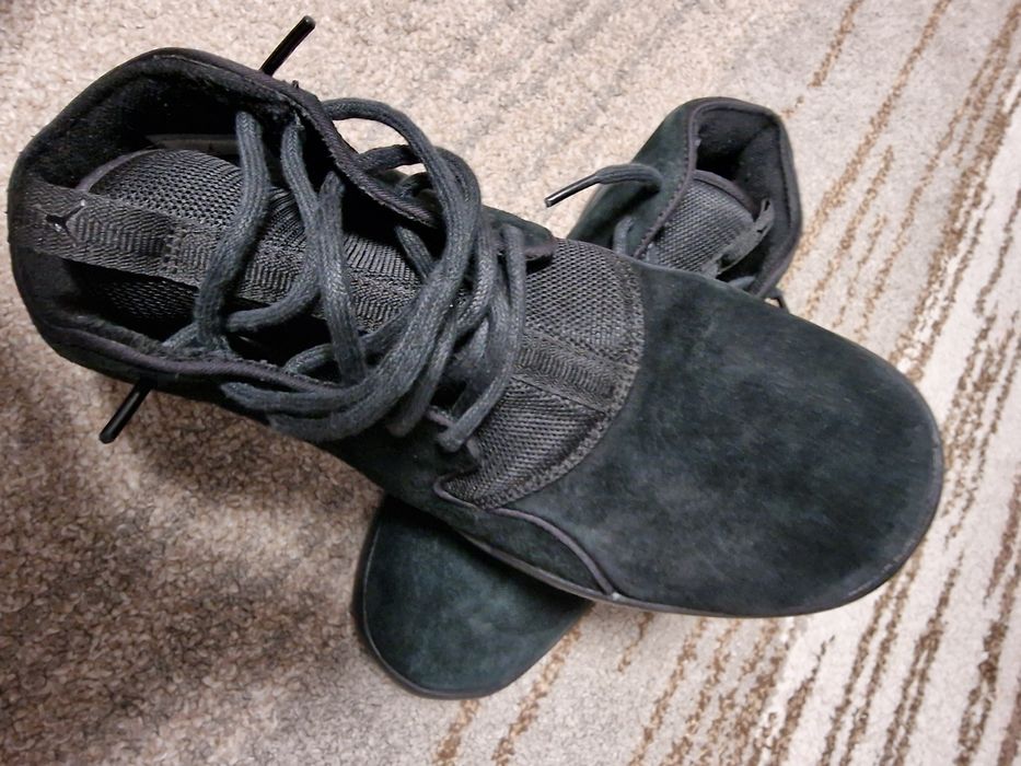 Vând ghete Jordan 43