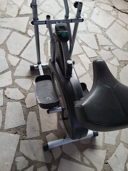Продавам 2 бр фитнес уреди, велоергометър