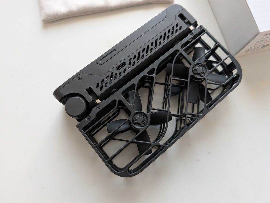 Дрон HOVER AIR X1 за влогове