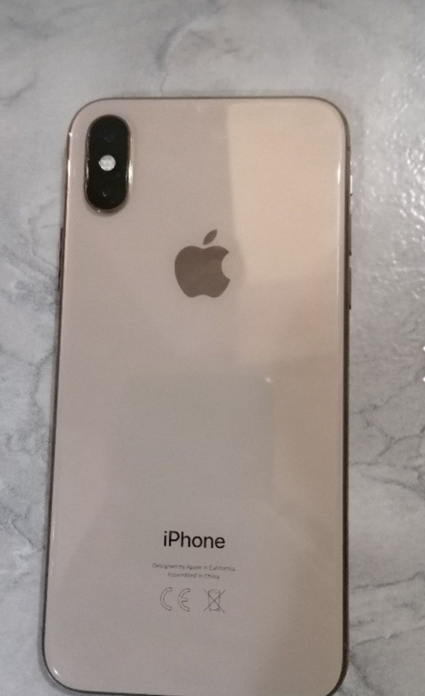 Vand iphone Xs pentru piese de schimb