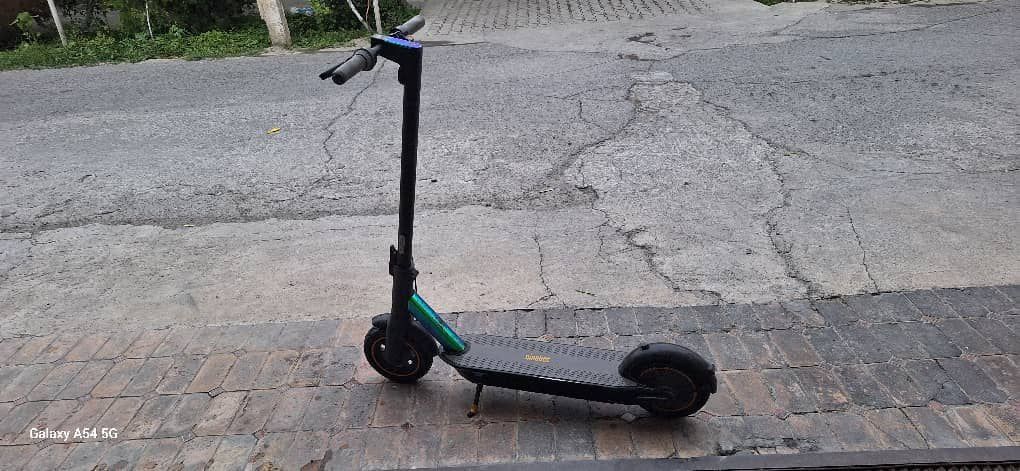 Samakat skuter sotiladi
