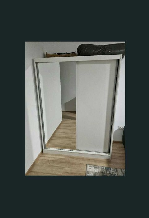 Dulap aproape nou