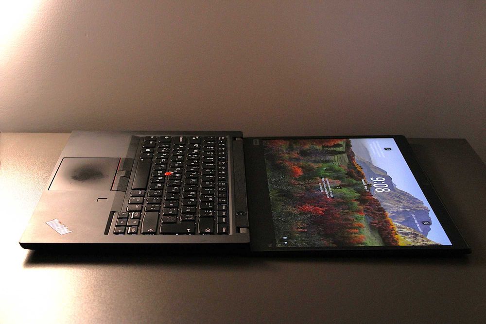 Лаптоп Lenovo ThinkPad T14 - Gen1