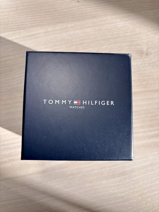 Часовник TOMMY HILFIGER AUSTIN - като нов!