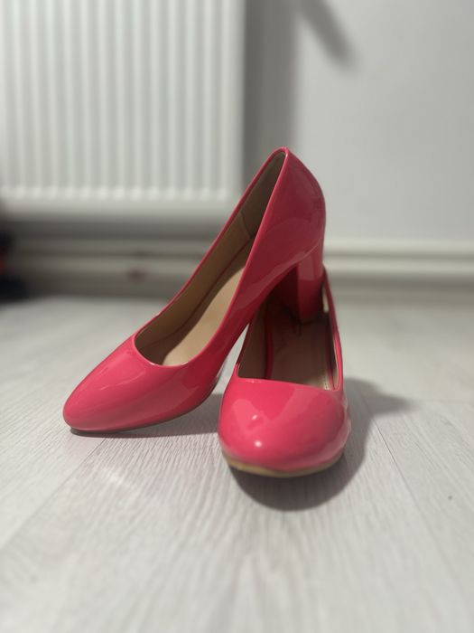tocuri roz fuchsia