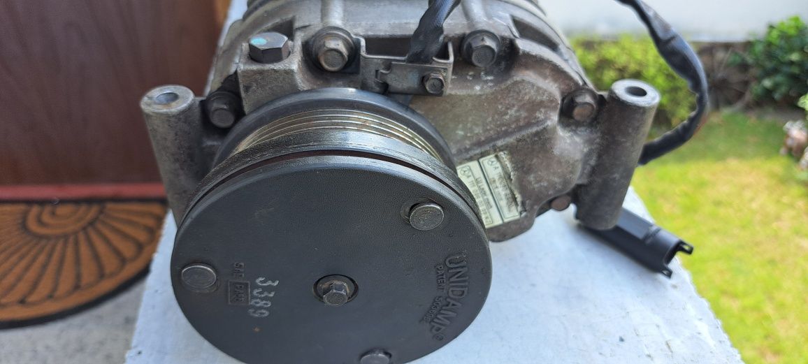 Компресор eaton m62