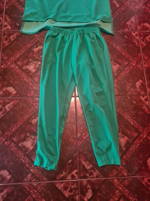 Compleu dama mar 40/42 ca nou la 80 lei Timișoara