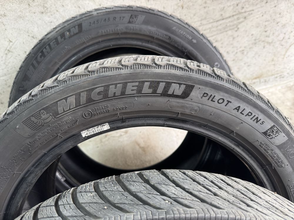 Зимни гуми 245/45/17 Michelin Alpin 5 DOT 2021