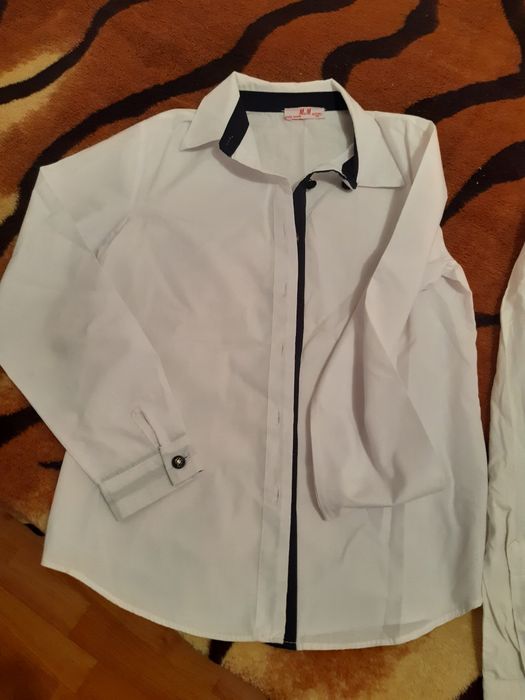 Uniforme si camasi pt scoala