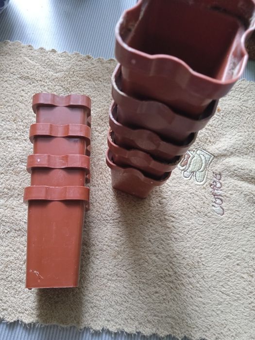 Продам рассадочные горшочки б/у