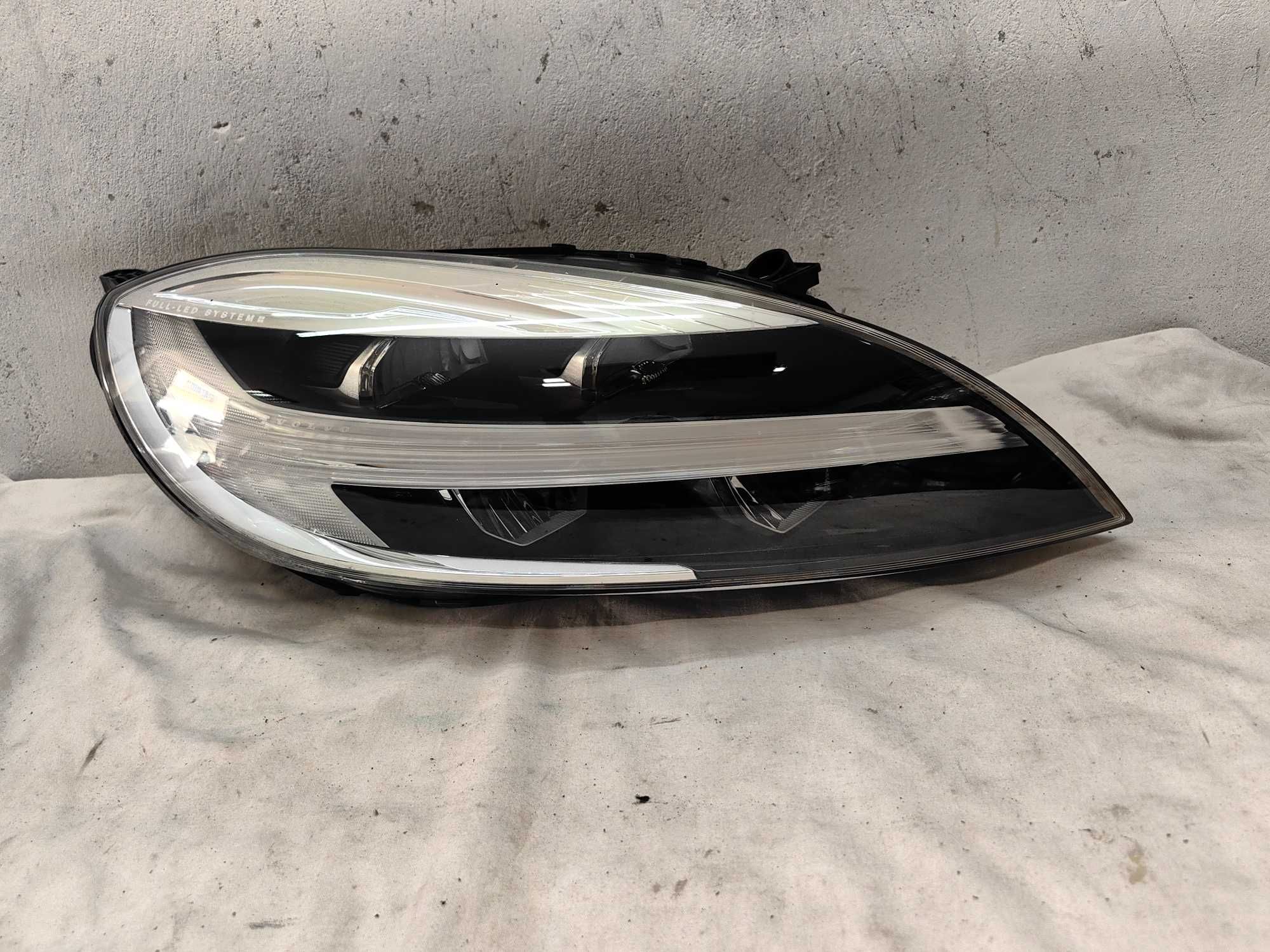 Оригинален фар Волво В40  Volvo V40  Full Led