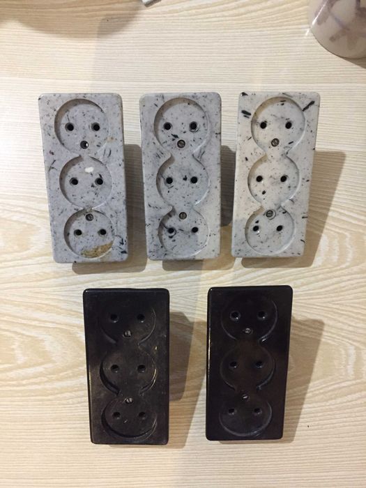 Разветвитель-тройник электрический