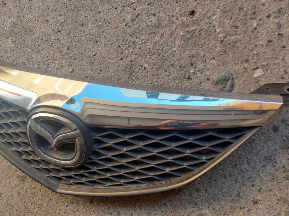 Радиаторна решетка за мазда 6