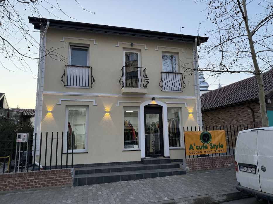 Haine second hand ,hanorace ,rochii,blugi,genti/posete,geci ,pulovere