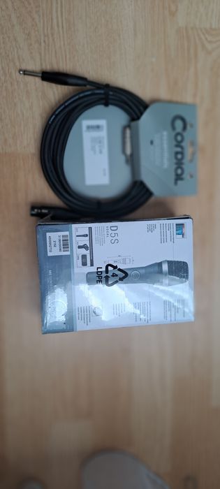 Microfon voce AKG D5S cu cablu 5m