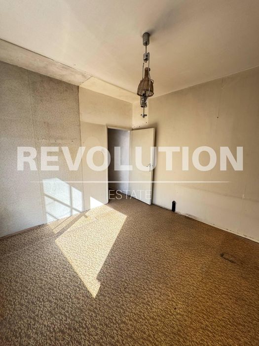 Продава се Тристаен апартамент в Пловдив, Тракия - 58 кв.м за 1466 €/кв.м - Снимка #2