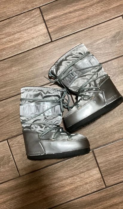 Ghete Argintii Moonboots Mărime 34-37 ORIGINALE