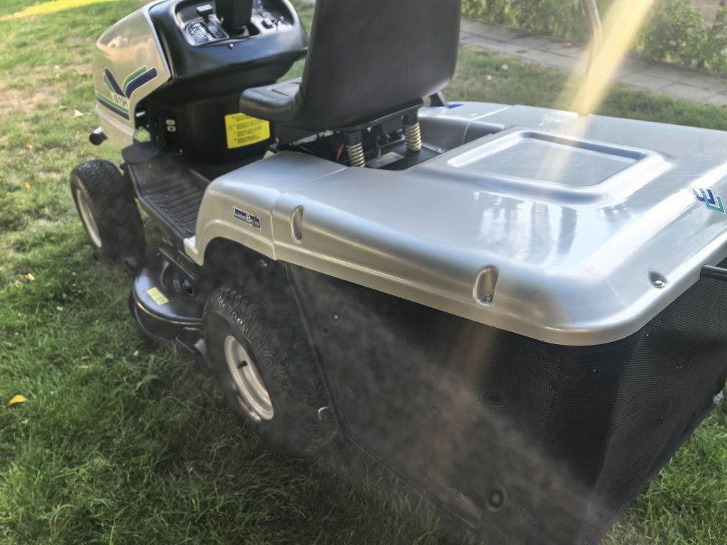 LAWN BOSS 6015H Тракторна косачка Трактор 15,5 к. с