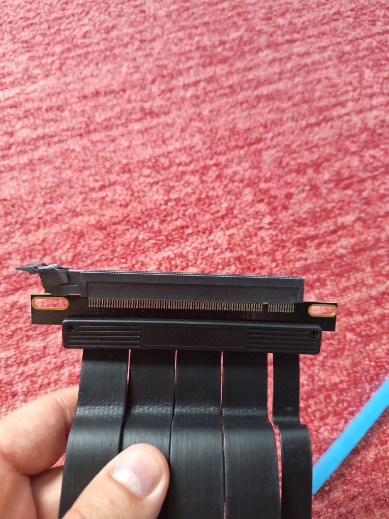 PCI-E x 16 4.0 Riser Cable