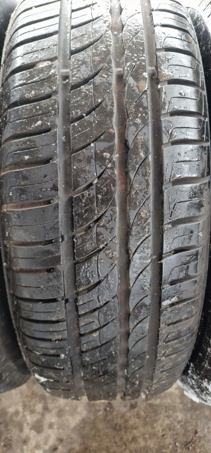 195 65 15 Pirelli 6 anvelope vara ca noi