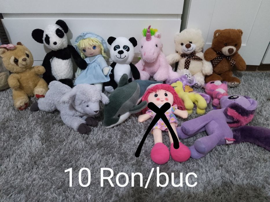 Plușuri mici și mari