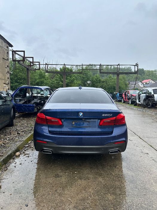 Dezmembrez piese BMW G30