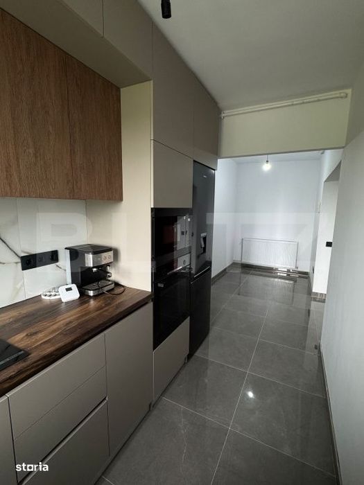 Apartament de 3 camere, renovat+garaj inclus