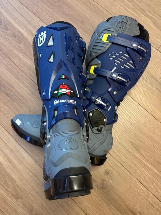 Cizme Enduro Moto Sidi Husqvarna Crosfire model 2024